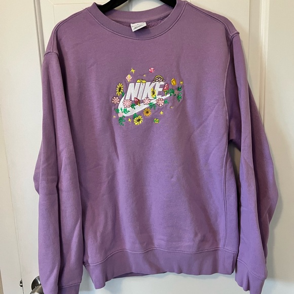 DEADTSOCK| Nike Unisex Sportswear Club Fleece Sweatshirt-Violet - Picture 2 of 6